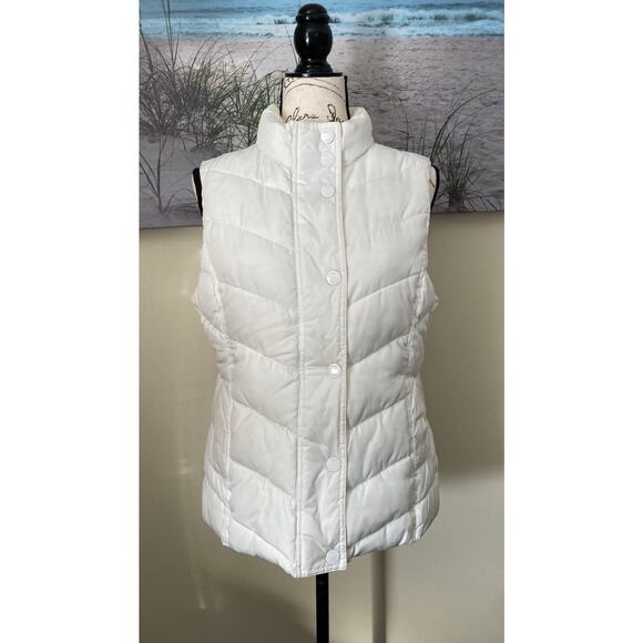GAP Jackets & Blazers - Gap white fitted zipper/snap quilted puffer spring vest with pockets, size M